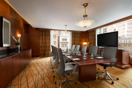 Hilton Chicago/Magnificent Mile Suites image 12