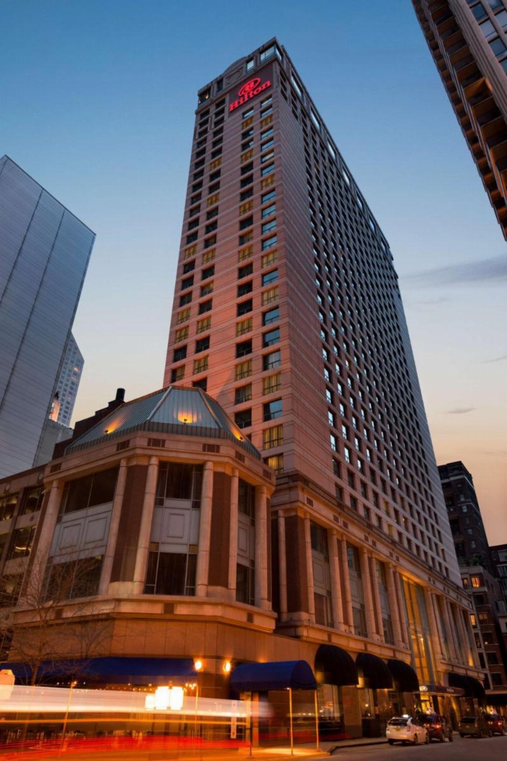 Hilton Chicago/Magnificent Mile Suites Image 35